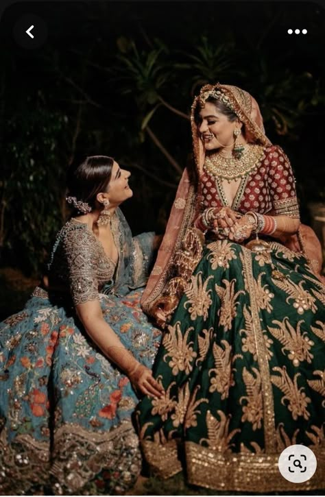 Sisters Photography Poses, Bride And Bridesmaid Pictures, Bridesmaid Poses, Bridesmaid Pictures, Indian Bride Photography Poses, Bridesmaid Photoshoot, Sisters Photoshoot Poses, Indian Wedding Poses, Bride Photos Poses