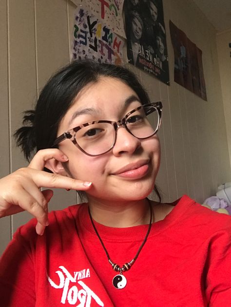 #heart #cheekheart #red #jrotc #hairinspo #cute #selfie #pose #picinspo Heart Cheek Pose, Heart Selfie, Selfie Pose, Selfie Poses, Hair Inspo, Square Glass, Red