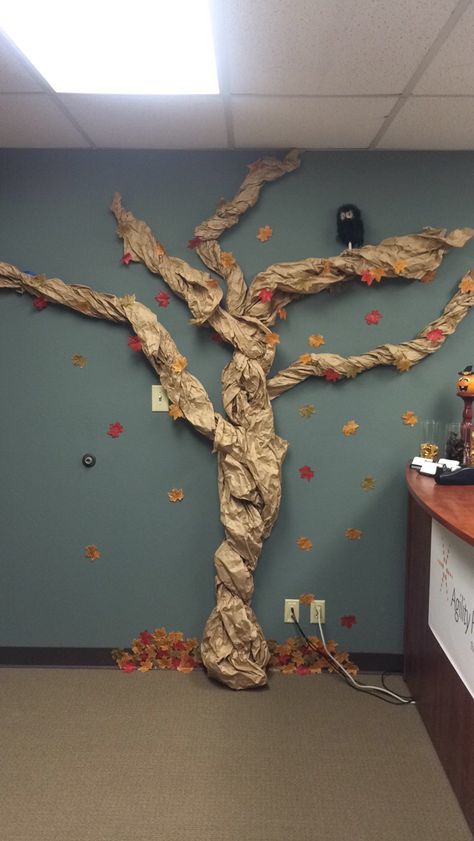 Diy Fall Classroom Decor, Middle School Fall Dance Decorations, Fall Decorations School, Classroom Fall Decorations, Diy Fall Tree Decor, Fall Dance Decorations, High School Decor, School Fall Festival, Christmas Music Playlist