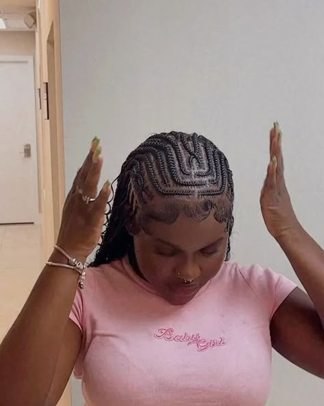 ShadesofBraid on Instagram: "Slide 1 or slide 2 || follow @the_melaninbeauty for more 🤗 - DM FOR ADS / PROMO REQUESTS, CREDITS / REMOVAL 🙏🏿 - - Feature: @braidedbybe @tatistouchbeautybar" Braid Down Hairstyles, Hairstyles For Back To School Braids, 2025 Braid Styles, Hair Styles For Back To School, Cute Hairstyles Braids Black, Cute Back To School Hairstyles Braids, Hair Styles Braids Black, Cut Braided Hairstyles, Geometry Braids