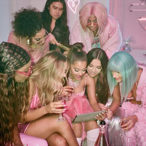 Ariana Grande's new music video for "7 Rings" is filled with easter eggs. Here's everything you missed. Ariana Grande News, Catty Noir, Ariana Grande Wallpaper, Ariana Grande Pictures, Ariana G, Dangerous Woman, 7 Rings, Album Design, Thank U