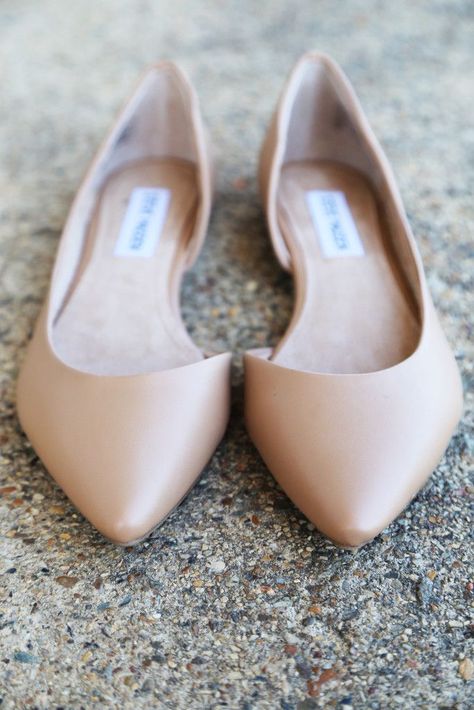 Dear Stylist, I was thinking I needed a black flat, but I suppose a nude flat would be just as versatile.  What would be a better dress shoe staple? Shoes Quotes, Nude Flats, Shoes Illustration, Wedding Shoes Flats, Shoes Teen, Minimalist Shoes, Nude Shoes, Latest Shoe Trends, Bridesmaid Shoes