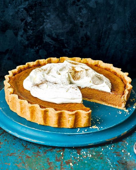 37 Our best ever pumpkin recipes for autumn - delicious. magazine American Lunch, Deli Ideas, Pumpkin Spice Doughnuts, Christmas Menus, Classic Pumpkin Pie Recipe, Autumn Dessert, Sweet Pies, Pumpkin Custard, Leftover Pumpkin