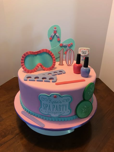 Spa Party Cake Pamper Party Birthday Cake, Skin Care Cake Design, Nail Birthday Party Ideas, Spa Party Ideas For Girls Birthday Cake, Spa Cake Ideas Birthday, Slumber Party Cake Ideas, Spa Bday Party For Kids, Spa Day Cake Girl Birthday, Skincare Birthday Party