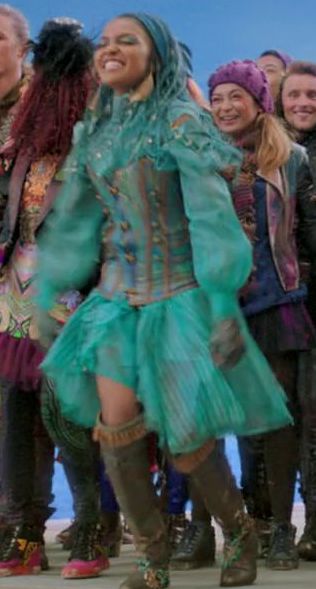 Uma Descendants Outfit, Uma Cosplay, Action Outfits, Descendants Fashion, Descendants Uma, Uma Descendants, The Isle Of The Lost, Descendants Dr, China Anne Mcclain