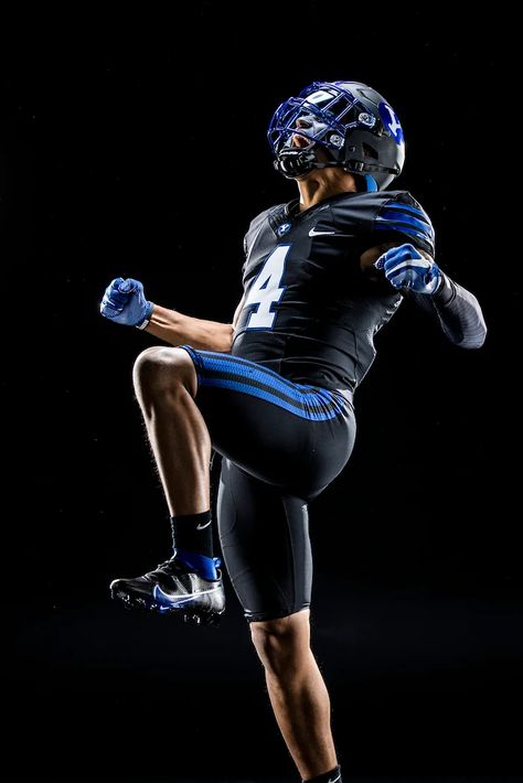 Nfl Media Day, Football Recruiting Photoshoot, College Football Photoshoot, American Football Photography, Flag Football Photoshoot, College Football Media Day Poses, Football Media Day Pictures, Senior Male Poses, Football Media Day Photoshoot