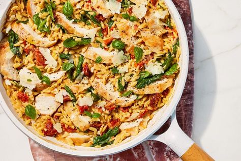 Chicken Orzo Skillet Is a Scrumptious One-Pan Dinner Idea Chicken Orzo Skillet, Orzo Skillet, Easy Chicken Breast, Chicken Orzo, One Pan Dinner, Chicken And Rice, Sun Dried Tomatoes, Spinach Stuffed Chicken, Dinner Idea