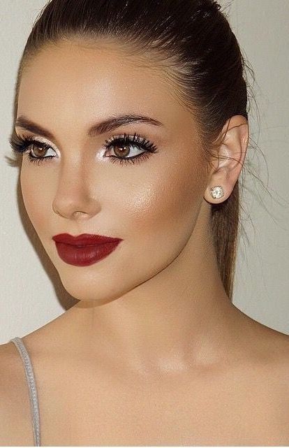 Winter Lipstick Colors, Winter Lipstick, Wedding Hairstyles And Makeup, Makeup Tip, Makeup Bridal, Beauty Make-up, Braut Make-up, Evening Makeup, Make Up Looks