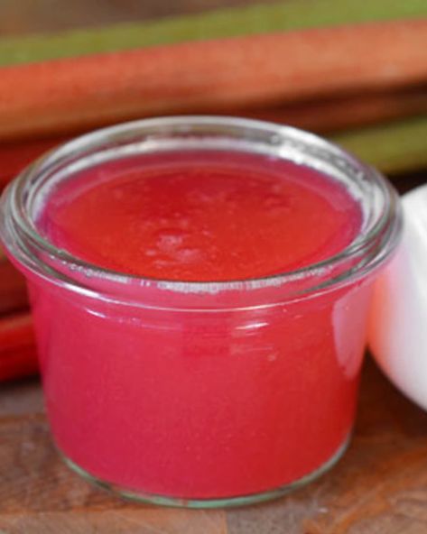 Rhubarb Curd, Curd Recipes, Fruit Sauces, Curd Recipe, Meal Preparation, Rhubarb Recipes, Cake Fillings, Sweet Sauce, Food Preservation