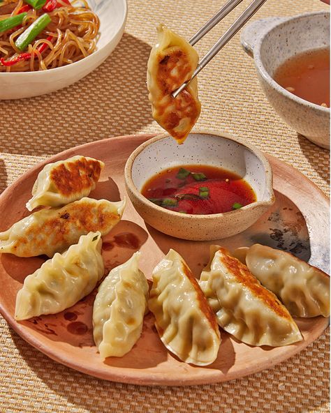 Cart authentic ingredients for Korean Mandu (dumplings). Cook with love. Serve family style. Mandu Dumplings, Korean Mandu, Lunar New Year Food, Mandu Korean, Korean Dumplings, New Year Food, Best Korean Food, Korean New Year, Food Near Me