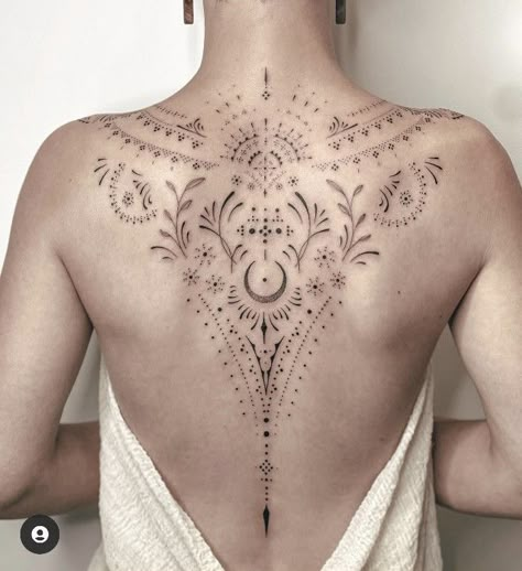 Delicate Ornamental Tattoo, Ornamental Tattoos, Spine Tattoo Ideas, Cowgirl Tattoos, Henna Inspired Tattoos, Tattoo Ideas Inspiration, Boho Tattoos, Hand And Finger Tattoos, Back Piece Tattoo