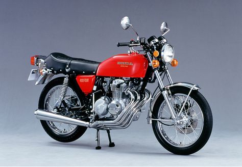 1974 HONDA CB 400 FOUR Classic Honda Motorcycles, Honda Cb1000r, Vintage Honda Motorcycles, Womens Motorcycle Helmets, Honda Cb400, Classic Road Bike, Motorcycle Museum, Custom Motorcycle Helmets, Motos Honda