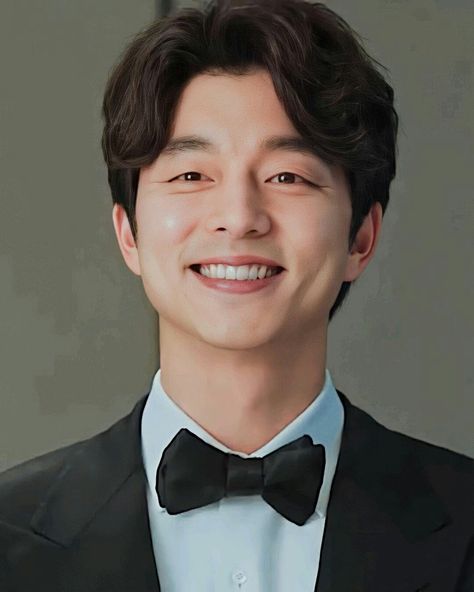 Gong Yoo Smile, Goblin Gong Yoo, Goblin Korean Drama, Korean Tv Series, Jin Goo, Hollywood Men, Korean Drama Songs, Actors Images, Korean Star