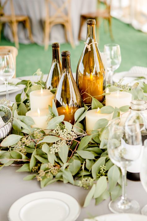 Wine Wedding Shower, Wine Country Decor, Wine Centerpiece, Country Wedding Centerpieces, Bridal Shower Wine Theme, Wine Theme Wedding, Romantic Wine, Wine Bottle Centerpieces, Wedding Wine Bottles