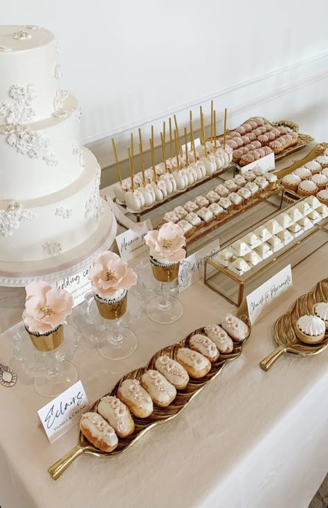 Bachelorette Party Dessert Table, Desert Table Wedding Ideas, Champagne Wedding Dessert Table, Candy Tables Ideas, Timeless Wedding Dessert Table, White And Gold Wedding Dessert Table, Sweet Table Wedding Elegant, Nikah Food Table, Engagement Buffet