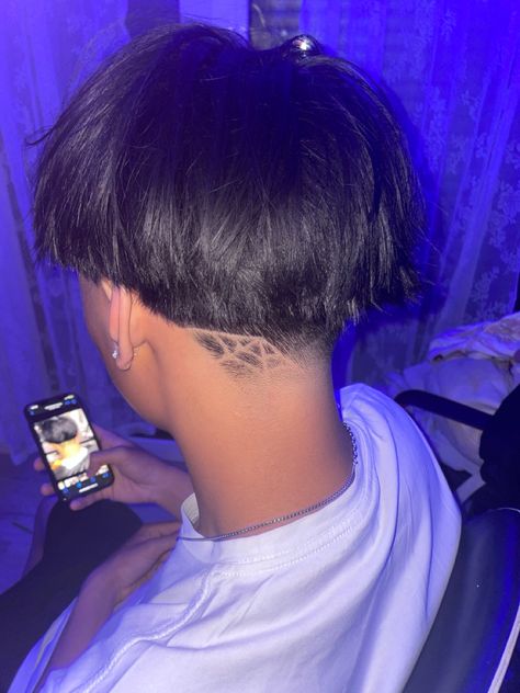 Haircut Designs For Men Back Taper, Small Haircut Designs For Men, Taper Fade Spider Web, Low Drop Fade With Design, Taper Fade Designs Men Back, Taper Fade Line Design, Spider Man Haircut Design, Taper Design Back, Spiderweb Haircut