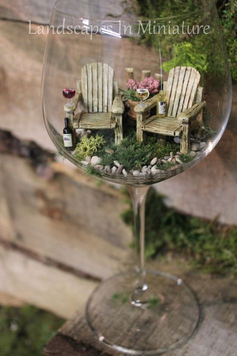 Diy Mini Fairy, Landscape Terrarium, Miniature Landscape, Centerpieces Diy, Fairy Garden Designs, Fairy Furniture, Faeries Gardens, Mini Fairy Garden, Deco Nature