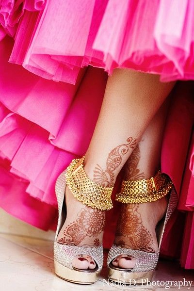 Sikh Bride Gold Payal Design, Ankle Jewellery, Payal Indian, Gold Payal, Bridal Payal, Payal Design, Jadau Necklace, Anklets Indian, Bridal Anklet