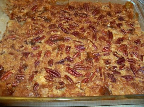 Pecan Dump Cake, Apple Dump Cake Recipe, Caramel Apple Dump Cake, Apple Dump Cakes, Gateaux Cake, Dump Cake Recipes, Dump Cake, Delicious Cake, Cake Mix Recipes