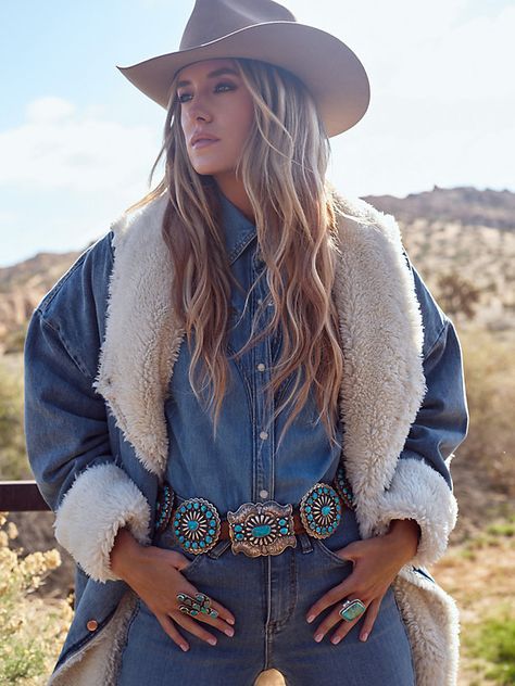 Lainy Wilson, Lainey Wilson Style, Laney Wilson, Cowgirl Era, Natural Gamine, Best Country Singers, Lainey Wilson, Cowgirl Style Outfits, Country Outfit