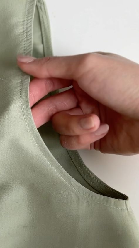 Lizzie | This is how I finish seams with bias binding on armholes or any looped seam. I’ve been using this technique for 10 years and really enjoy... | Instagram Amazing Food Hacks, Sewing Seams, Iris Flower, Bias Binding, Iris Flowers, Amazing Food, Enjoy It, Have You Ever, Food Hacks