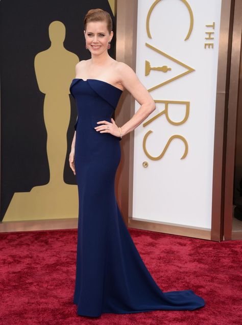 #oscarfashion Amy Adams: Is it a dress that we will remember for years to come? Maybe not -- but "American Hustle" star Amy Adams' sophisticated sapphire blue Gucci gown proves that sometimes less is more when it comes to dressing for the red carpet. 2014 Oscars 2014 Red Carpet, Vestidos Oscar, Academy Awards Red Carpet, Oscars 2014, Gucci Gown, Oscar Fashion, Jenna Dewan, Red Carpet Gowns, Oscar Dresses