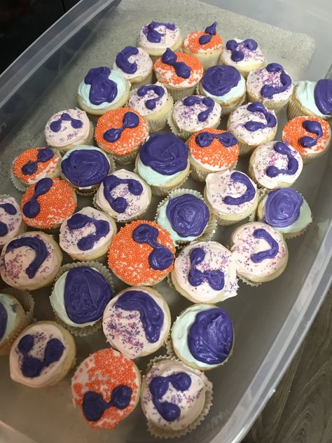 Biology Themed Party, Laboratory Party Ideas, Lab Cupcakes, Biology Cupcakes, Biology Themed Baking, Biology Themed Cookies, Lab Week Ideas, Lab Week Games, Leadership Presentation