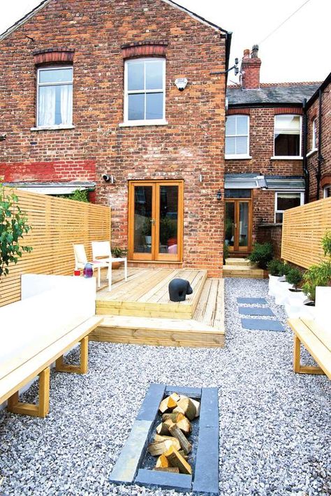 Remodelled garden to terraced house Gravel Patio, Real Homes, Garden Makeover, Victorian Terrace, Deck Garden, Terraced House, Small Garden Design, Gorgeous Gardens, Courtyard Garden