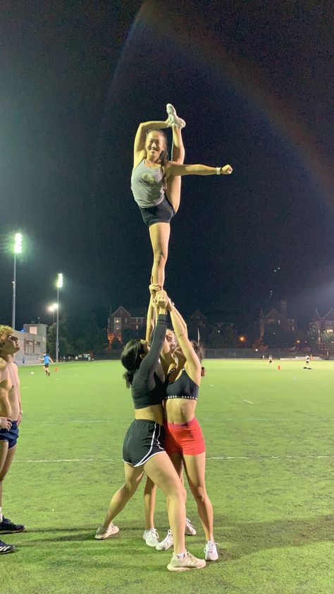 Cheer Practice Aesthetic, School Cheer Aesthetic, Highschool Cheer Aesthetic, Cheerleading Aesthetic, Cheerleader Aesthetic, Cheer Goals, Cheer Jumps, Cheer Moves, Cheer Aesthetic