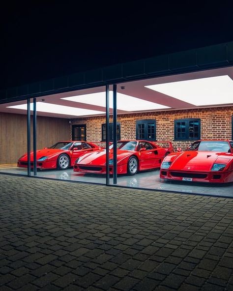 Alex Penfold on Instagram: "Cloning glitch be like. @dkengineering #ferrari #f40" Ferrari Garage, Cadillac Lyriq, L Shaped House, Mechanic Shop, Luxury Garage, Stance Cars, Good Old Times, Minimal House Design, Ferrari F40