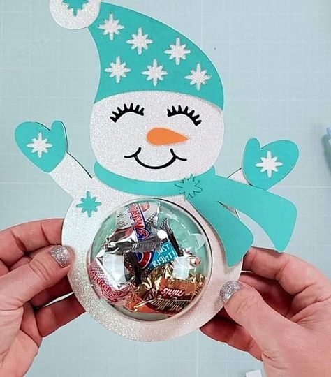 Snowman Candy Holder, Cricut Candy Holder Christmas, Cricut Candy Dome, Christmas Candy Holders Diy, Cricut Candy Holder, Christmas Gifts Cricut, Candy Holder Diy, Candy Holder Svg, Christmas Candy Crafts