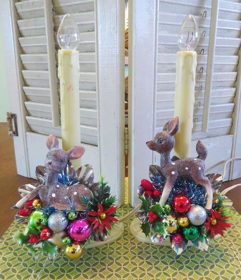 Christmas Candelabra, Christmas Candle Lights, Vintage Christmas Candles, Vintage Christmas Crafts, Window Candles, Christmas Vignettes, Vintage Window, Spice Tins, Cute Reindeer