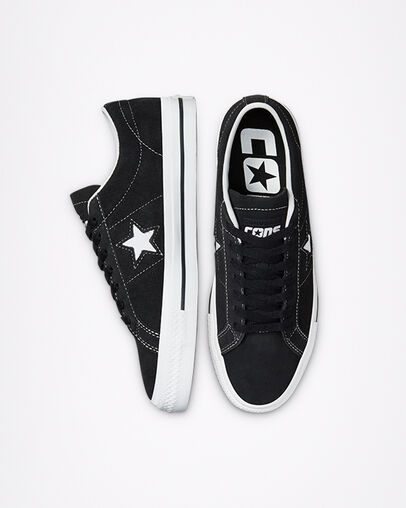 Converse Cons One Star, Cons One Star, Converse One Star Black, Converse One Star Pro, Converse Aesthetic, Converse Cons, Black And White Converse, Shoe Converse, Suede Outfit