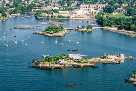 New Rochelle, New York - WorldAtlas New Rochelle New York, Long Island Sound, New Rochelle, Island Park, Weather Activities, Nature Preserve, Walk Of Fame, Travel Bucket List, Travel Bucket