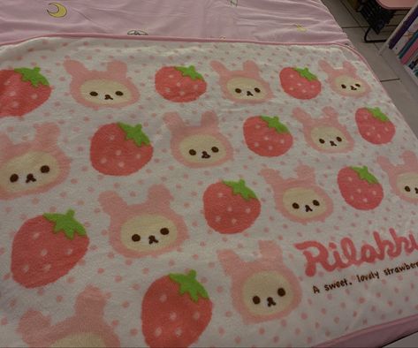 Korilakkuma Blanket, Rilakkuma Blanket, Kawaii Blankets, Sanrio Blanket, Kawaii Blanket, Kawaii Room Ideas, Personalized Board, Hello Kitty Clothes, Kawaii Core