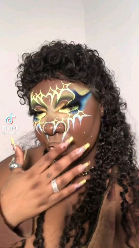 Blk Women, Statement Makeup, Bold Makeup Looks, Makeup For Black Skin, Gender Fluid, Get Glam, Eye Makeup Pictures, Cool Makeup Looks, Unique Makeup