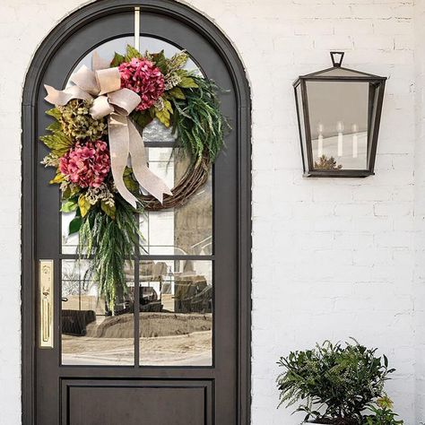 Large Front Door Wreath, Big Wreaths For Outside, Large Grapevine Wreath Ideas, Large Wreath Outdoor, Vine Wreaths, Large Door Wreaths, Farmhouse Pink, Pink Hydrangea Wreath, Miranda Hart