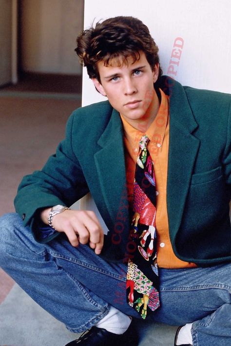 Scott Weinger. 80s Heartthrobs, Scott Weinger, Ideal Guy, Guy Celebs, Disney Challenge, Retro Fashion Outfits, Childhood Memories 90s, Fine Guys, Fuller House