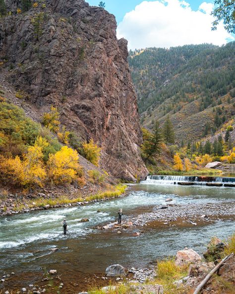 Headed to Colorado this Summer? If time allows, definitely stop to see Black Canyon of the Gunnison National Park. Its one of the least visited National Parks in the country but is well worth the detour to see. Here’s some tips and things to know about one of my favorite (and highly underrated) places in the state. 📍 You can visit the North Rim or the South Rim. The North Rim is much smaller and has a gravel access road. The South Rim is the “more established” side of the park with two campg... Gunnison Colorado, Black Canyon Of The Gunnison, Gunnison National Park, Black Canyon, National Park Road Trip, Things To Know, The South, The Park, Pretty Things