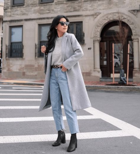 Mom Jeans Coat Outfit, Jean Coat Outfit Jackets, Gray Coat Women Outfit, Winter Outfits With Gray Coat, Gray Winter Coat Outfit, How To Style Grey Coat, Gray Autumn Outfit, How To Style A Grey Coat, Gray Trenchcoat Outfit