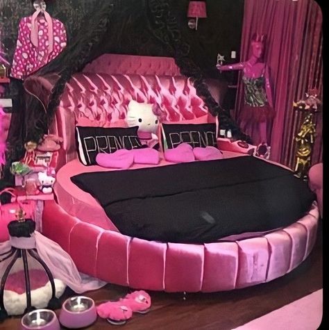 2000s Room, Y2k Bedroom, Hello Kitty Bedroom, Hello Kitty Bed, Pink Furniture, Girly Room, Shabby Chic Bedrooms, Cute Bedroom Decor, Cute Room Ideas