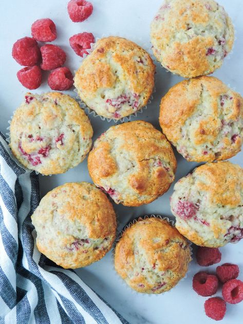 Raspberry Greek Yogurt Muffins, Lemon Raspberry Muffins Greek Yogurt, Lemon Raspberry Muffins Healthy, Raspberry Yogurt Muffins, Fresh Raspberry Recipes Healthy, Raspberry Lemon Recipes, Raspberry Muffins Healthy, Spring Muffin Recipes, Raspberry Lemon Muffins