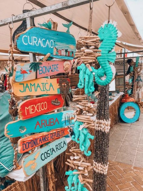 Another great Dutch hippie market you need to visit as well! Boho Summer House, Hippie Backyard, Ibiza Lifestyle, Ibiza Aesthetic, 70s Style Home, Ibiza Vibes, Ibiza Party, Beach Aesthetics, Summer Festival Fashion