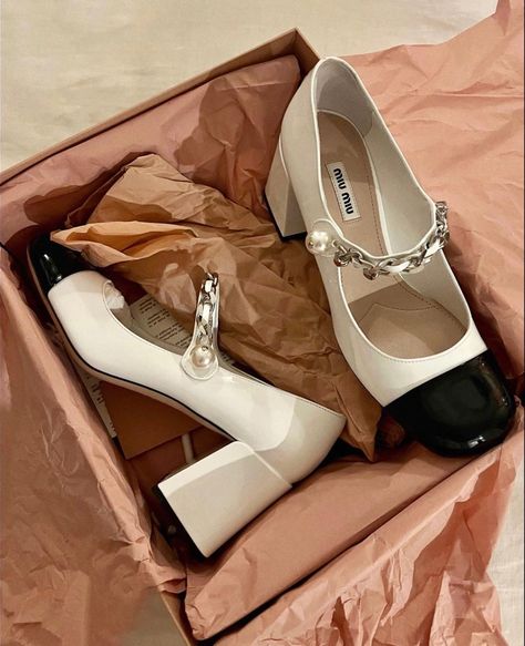 Miu Miu Heels, Mary Jane Shoes Heels, Mary Jane Shoe, Black And White Heels, Pearl Shoes, Cute Shoes Heels, Fashion Shoes Heels, Black And White Shoes, Miu Miu Shoes