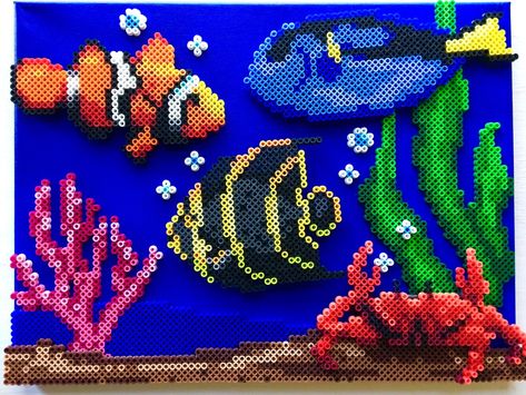 Perler bead sealife Christmas Perler Beads, Tropical Fish Aquarium, Art Pixel, Hama Beads Design, Perler Crafts, Halloween Beads, Fish Aquarium, Hama Beads Patterns, Diy Perler Beads