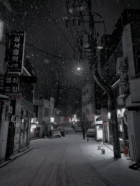 Winter City Aesthetic, Vibey Pictures, Wallpapers Christmas, Korea Winter, Winter In Japan, Snow Night, Winter City, Dark City, Japan Aesthetic