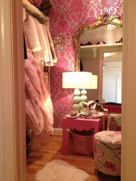 Purse Room, Glam Room Closet Ideas, Ladies Bedroom Ideas, Glam Closet, Dressing Room Closet, Dream Closets, Glam Room, Closet Inspiration, Room Closet