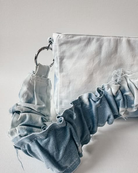 In the clouds ☁️ #upcyclingfashion #handbag #tiedye #denim #handmade #jeansbag #upcycling Denim Bags From Jeans, Upcycling Art, Ropa Upcycling, Denim Art, Upcycled Bag, Denim Inspiration, Denim Handbags, Diy Purse, Denim Diy