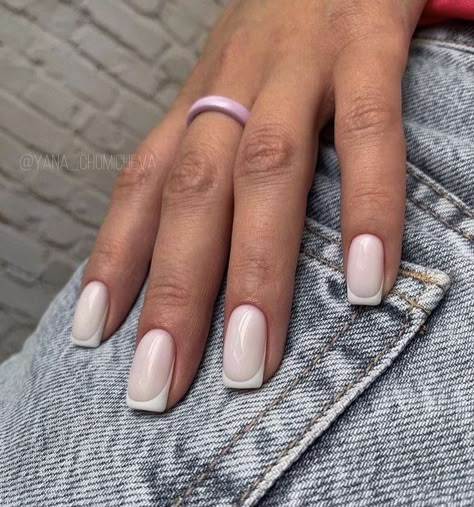 Short French Winter Nails 2023-2024 21 Ideas Chic Spring Nails, French Winter Nails, Spring Nails French, French Tip Gel Nails, Kylie Nails, Multicolored Nails, Short French, Milky Nails, French Manicure Nails