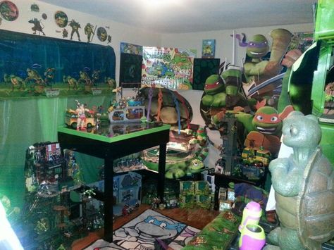 TMNT Studio 2 of 4 Rottmnt Rooms, Tmnt Merch, Tmnt Bedroom, Tmnt Room, Arcee Transformers, Teenage Turtles, Turtles Funny, Teenage Ninja, Teenage Ninja Turtles